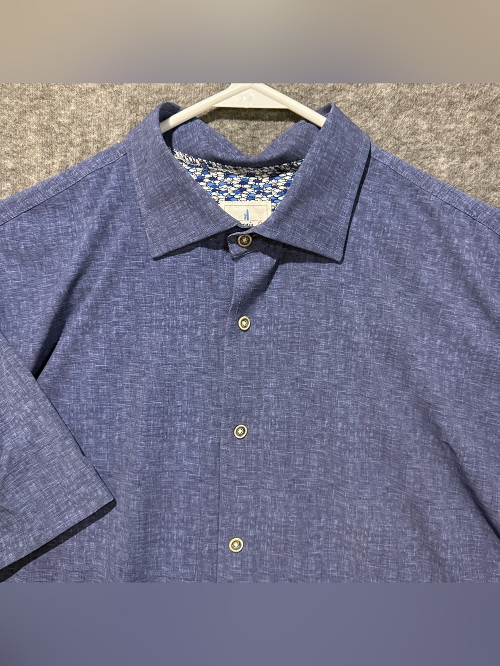 Johnnie O Shirt Mens XL Blue Button Up Lightweight Nylon Spandex Comfort Beach